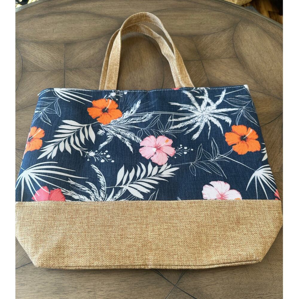 Fun Beach Bag / Tote / Purse - Summer Vibes & Practical Too!  NWOT 17x14